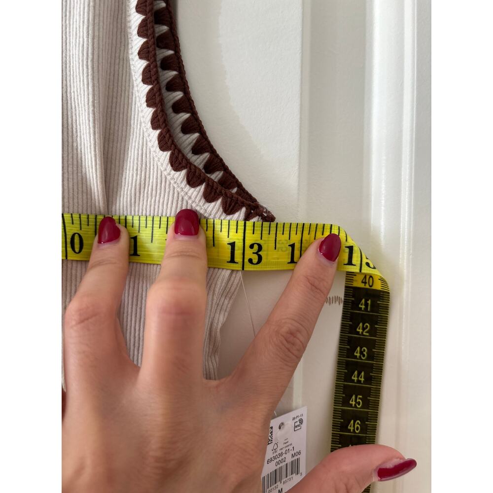 Old Navy Medium Ribbed Tan Tank Top with Brown Trim - Picture 5 of 7